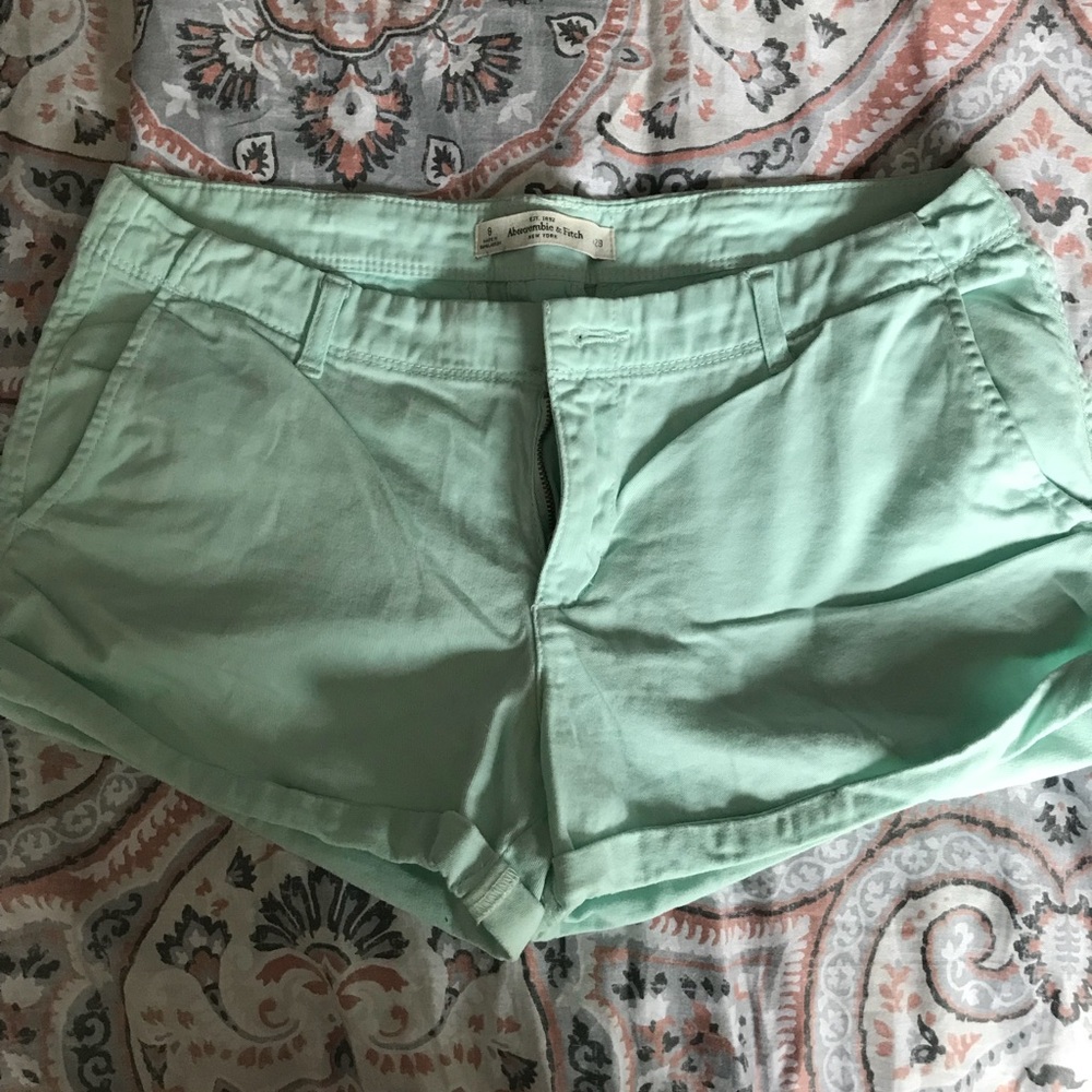 Abercrombie And Fitch shorts in mint